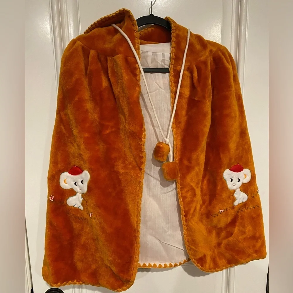 FASHIONABLE HOODED CAPE COAT